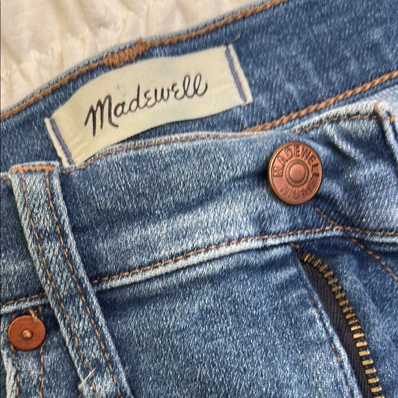 Madewell Blue Frayed Hem Denim Shorts size 26, high rise excellent condition - Picture 2 of 4